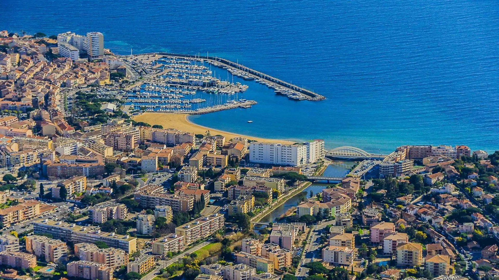 Апартаменты Les Balcons Fleuris Сент-Максим